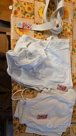 kit Karate con kimono e protezioni NUOVO