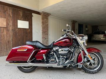 Harley Davidson Road King FLHR