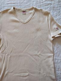 T-shirts a V marca Levi's t