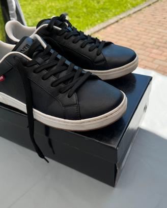 Scarpe Sneakers Levi's nere