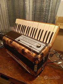  Fisarmonica/ Radio Mivar