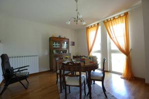 Appartamento di 150 m² con più di 5 locali e box a