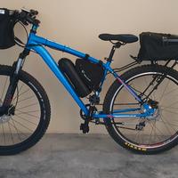 E- bike elettrica con accessori nuova