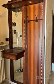 Entratina in legno di noce con specchio