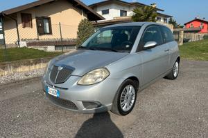 Lancia y 1.2 benzina