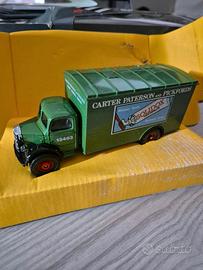 CORGI. CAMION BEDFORD TYPE O VAN. 1/50.