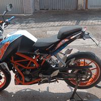 KTM 390 Duke
