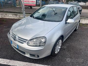 Volkswagen Golf 5 FSI 1.6