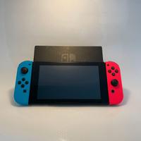 Console Nintendo Switch Completa di Scatola