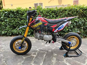 Pit bike