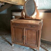 Mobile bagno con specchiera e piano in marmo