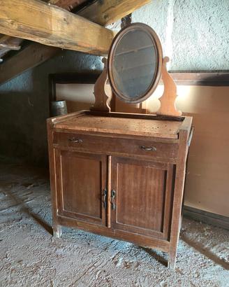 Mobile bagno con specchiera e piano in marmo