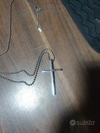 collana in acciaio con ciondolo croce