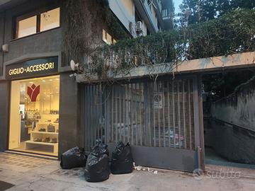 Box/Posto auto Palermo [Cod. M12A23ARG]