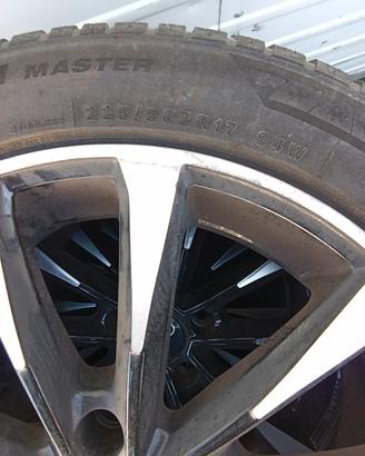 cerchi  e gomme r17