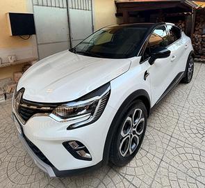 Renault Captur FullHybrid 145CV Intens in garanzia