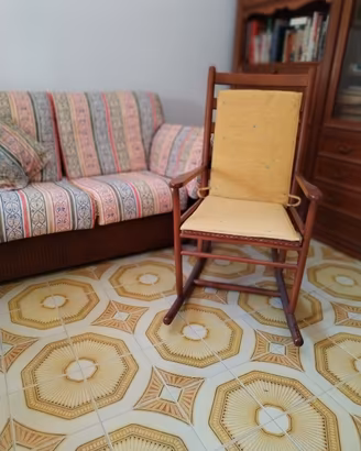 sedia a dondolo vintage 