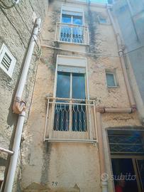 Casa indipendente Aragona Via Archimede 81