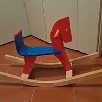 cavallo a dondolo
