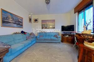 AMPIO QUADRILOCALE CON TERRAZZO E BOX DOPPIO!