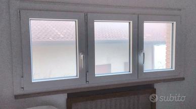 Infissi PVC – finestra 3 ante + porta finestra