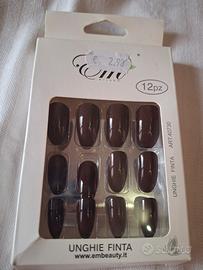 unghie finte
