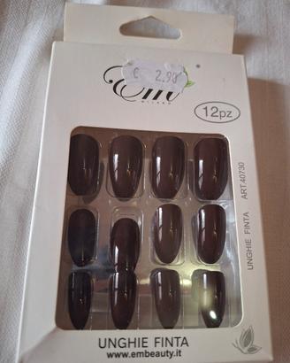 unghie finte