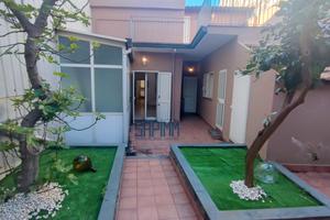 Indipendente Con Terrazzo E Corte Rif970