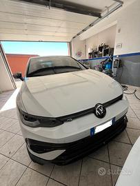 Volkswagen Golf R 2.0 TSi Black Edition K8, 400 CV