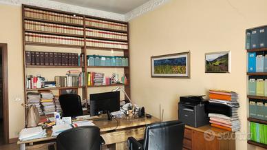 Arredamento completo stanza ufficio