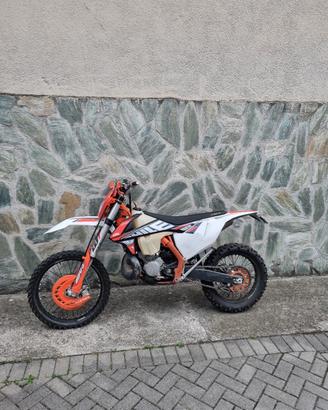 KTM EXC 300 TPI SIX DAYS