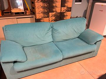 Divano in alcantara verde