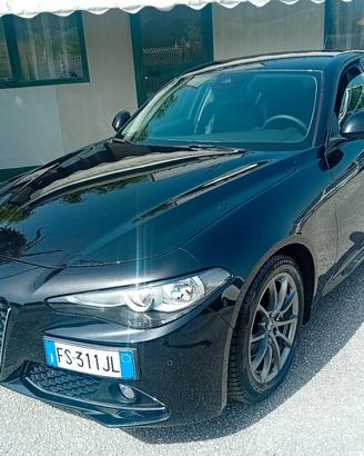 Alfa Romeo Giulia 2.2 Turbodiesel 180 CV Super - M