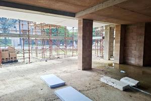 VILLA CON PISCINA - q.re Sidoli