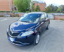 Lancia Ypsilon 1.2 GPL Ecochic Silver *Neopatentat
