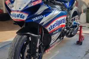 yamaha r1 2010