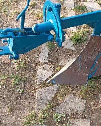 ARATRO  E  ASSOLCATORE   PER MOTOCOLTIVATORE