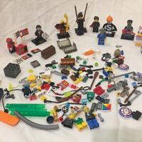 Lego minifigures + pezzi speciali