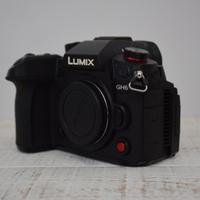 Panasonic LUMIX DC-GH6 + Cf 128Gb + 4 batterie