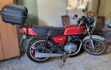 Kavasaki Z250 - moto d'epoca non circolante