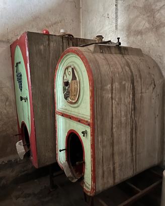 Botti per vino in cemento