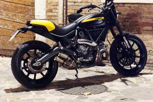 Ducati scrambler 800 dark line
