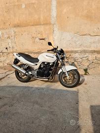 kawasaki zr7 750 del 2002