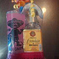 mignon tequila con bicchiere