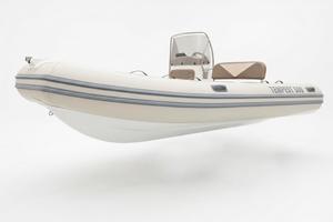TEMPEST 500 con SUZUKI DF40-60