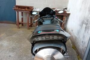 honda cbr 600 2006  euro 4000 trattabile 