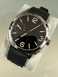 Orologio assemblato stile Luminor