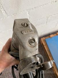 Cesoia elettrica per lamiera