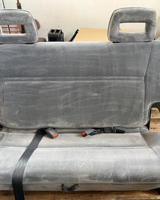 Panca posteriore NISSAN GR Y60 perfetto