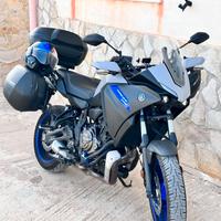 Moto Yamaha TRACER 7